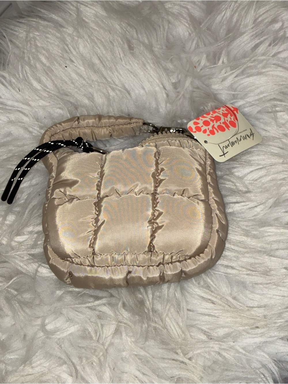 NWT beige Free People Movement quilted micro pouch wristlet bag - Picture 3 of 8